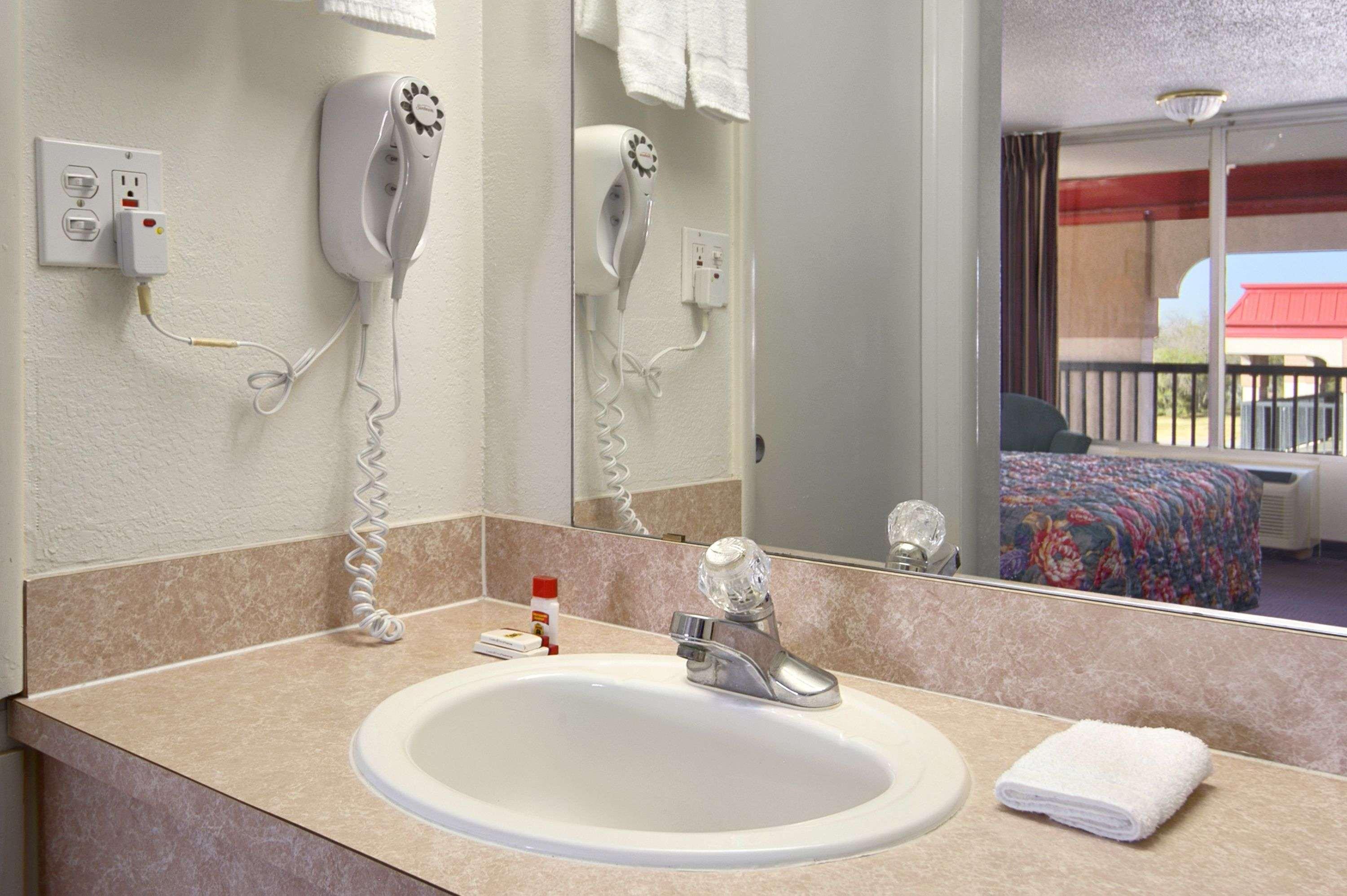 ซูเปอร์ 8 บาย วินด์แฮม โอคลาโฮมา แฟร์กราวด์ Motel โอคลาโฮมาซิตี้ ห้อง รูปภาพ